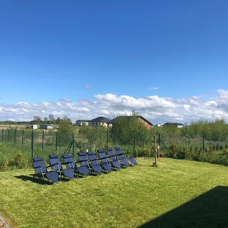 Adama Ewy Mit Schoenem Garten Apartment *